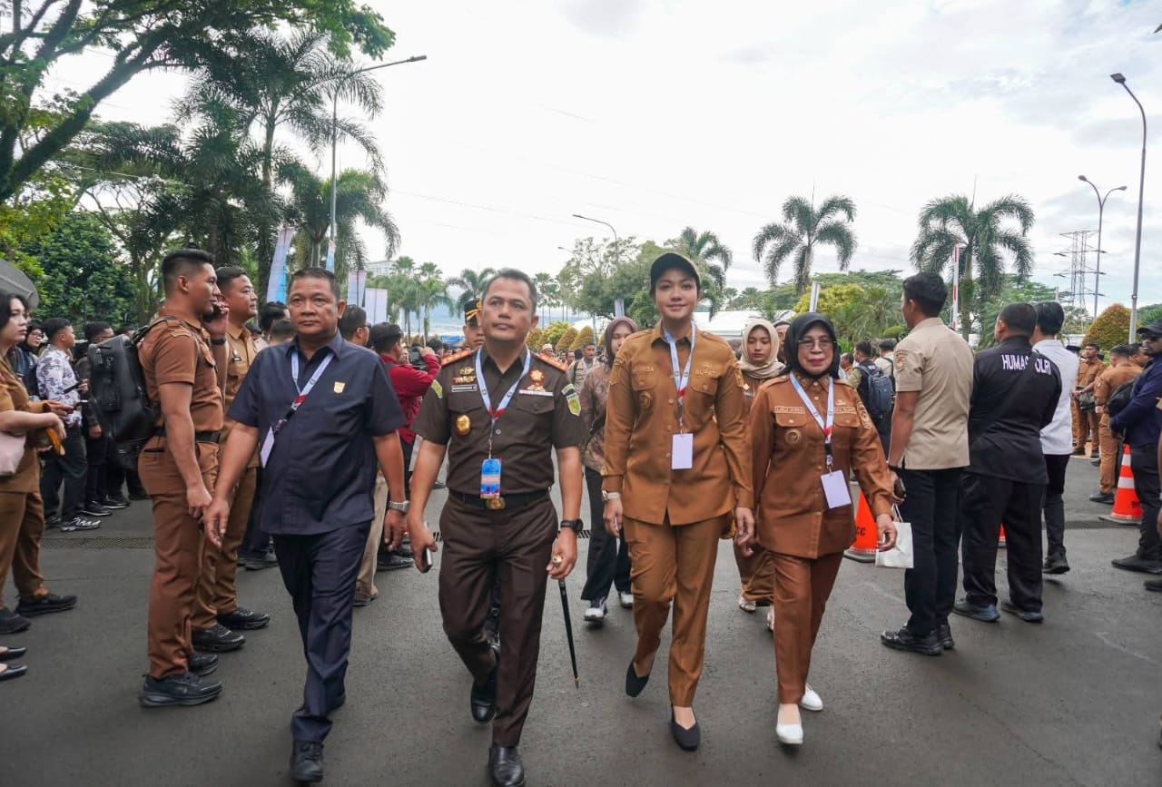 Bupati Dharmasraya, Annisa Suci Ramadhani, bersama jajaran Forum Koordinasi Pimpinan Daerah (Forkopimda) menghadiri Rapat Koordinasi Nasional (Rakornas) Penyelenggaraan Pemerintah Pusat.