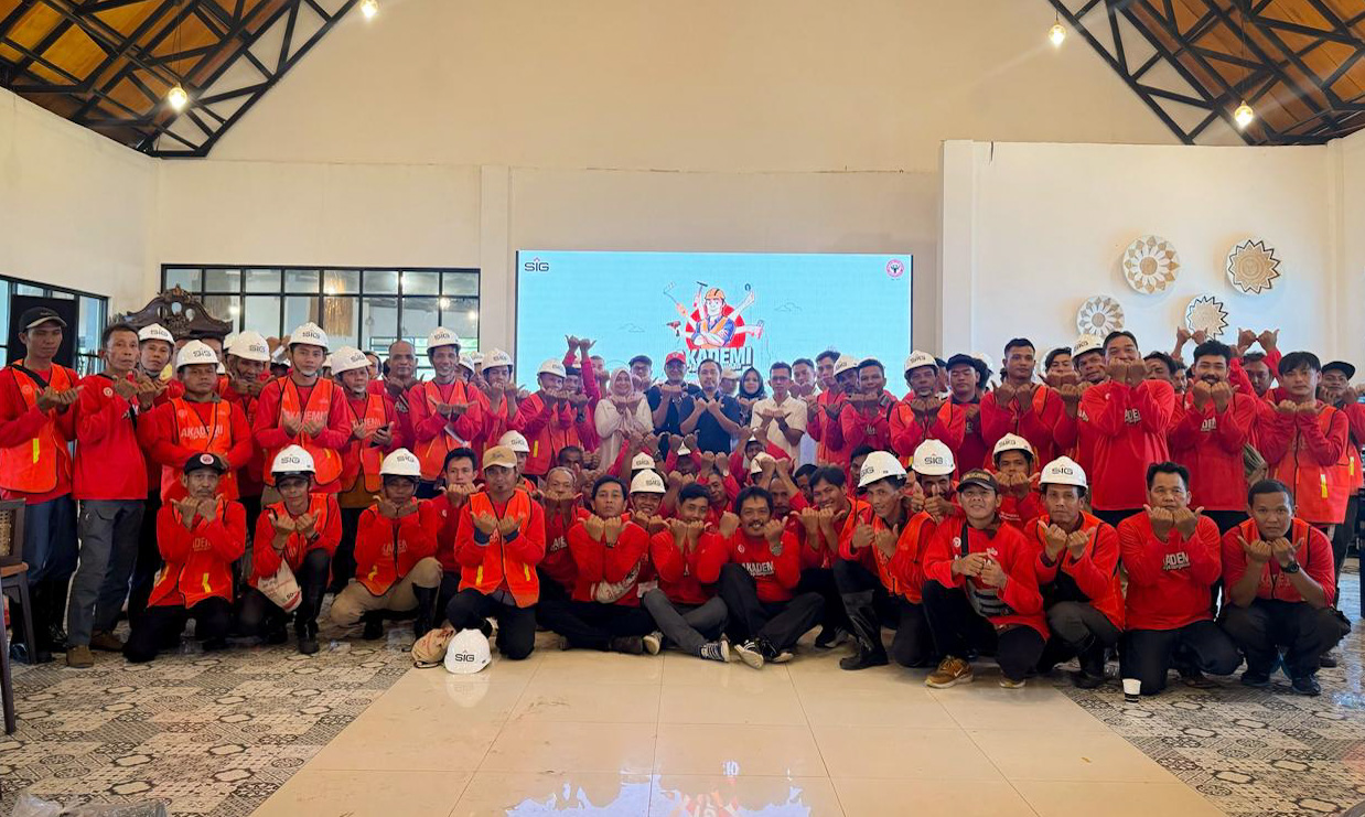 Pelatihan dan sertifikasi tukang bangunan diikuti puluhan anggota Komunitas Jago Bangunan SIG di Bengkulu.