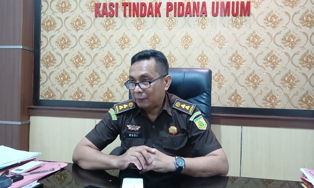 Kepala Seksi Tindak Pidana Umum (Kasi Pidum) Kejari Padang, Budi Sastera.