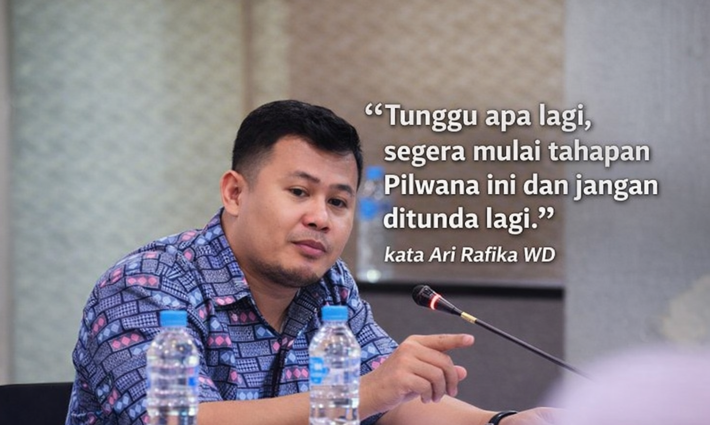 Sekretaris Komisi I DPRD Kabupaten Solok, Ari Rafika WD, SPdI.