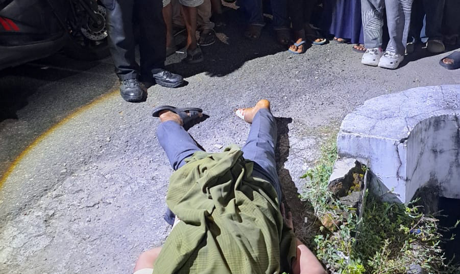 Jenazah pria ditemukan di Jalan Bawal Padang Utara, Rabu malam. Polisi sebut korban Fakhrul Rozi Hasan, keluarga tolak autopsi. Padang Utara.