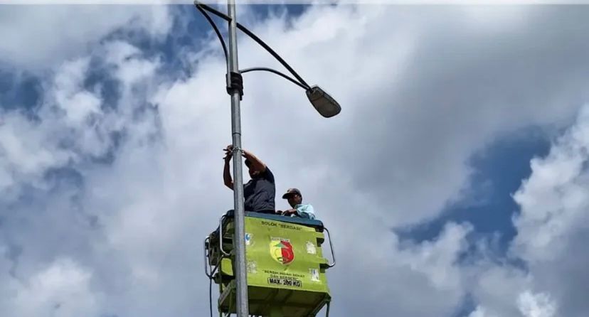Perbaikan PJU agar Kota Solok tetap terang, aman, dan nyaman di bulan Ramadhan.