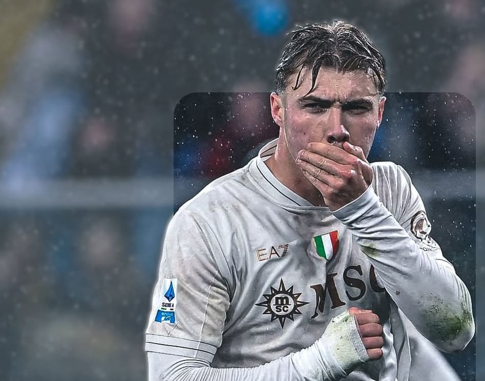Rasmus Hojlund usai mengeksekusi penalti penentu kemenangan Napoli pada menit 95 di kandang Genoa.(Foto: Instagram @seriea)