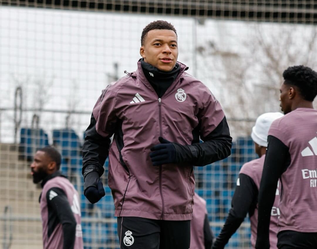 Kylian Mbapp&eacute; menjalani sesi latihan bersama skuad Real Madrid jelang laga tandang menghadapi Valencia di Mestalla.(Foto: Instagram @realmadrid)