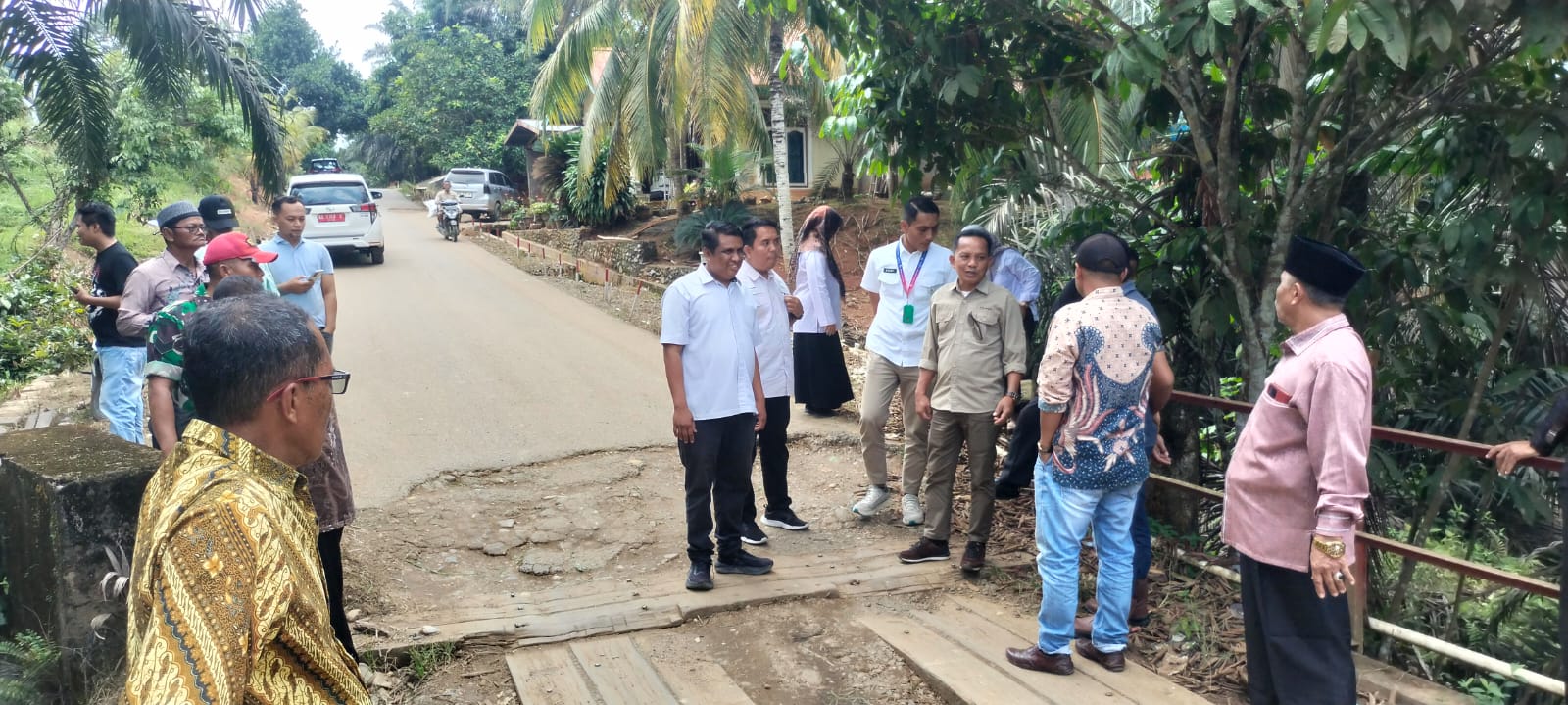Wali Nagari Sipangkur, Arif Gumensa, menggelar rapat koordinasi bersama PT Sumbar Andalas Kencana (SAK) dan Pemerintah Daerah terkait rencana pembangunan Jembatan Tabek Gadang di Jorong Sipangkur I.