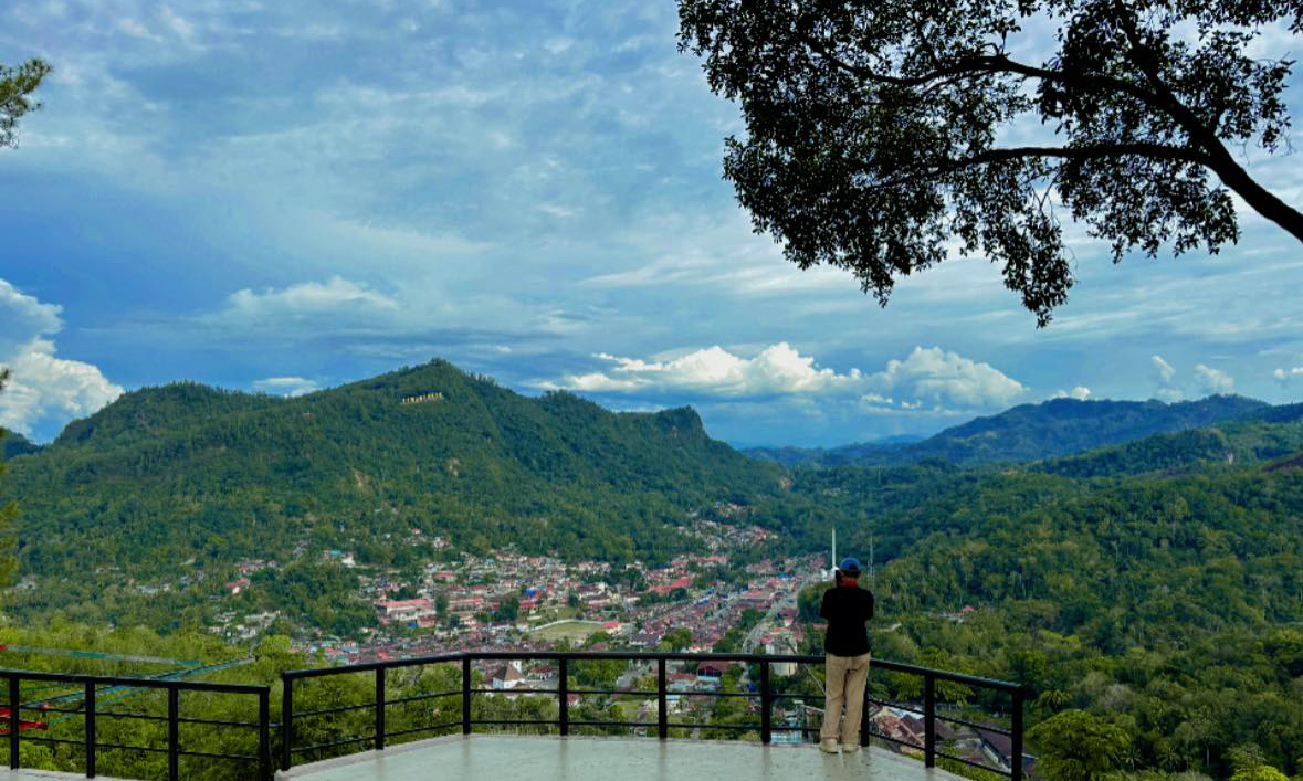 Kota Sawahlunto dilihat dari ketinggian. (foto: Sawahlunto tourism)