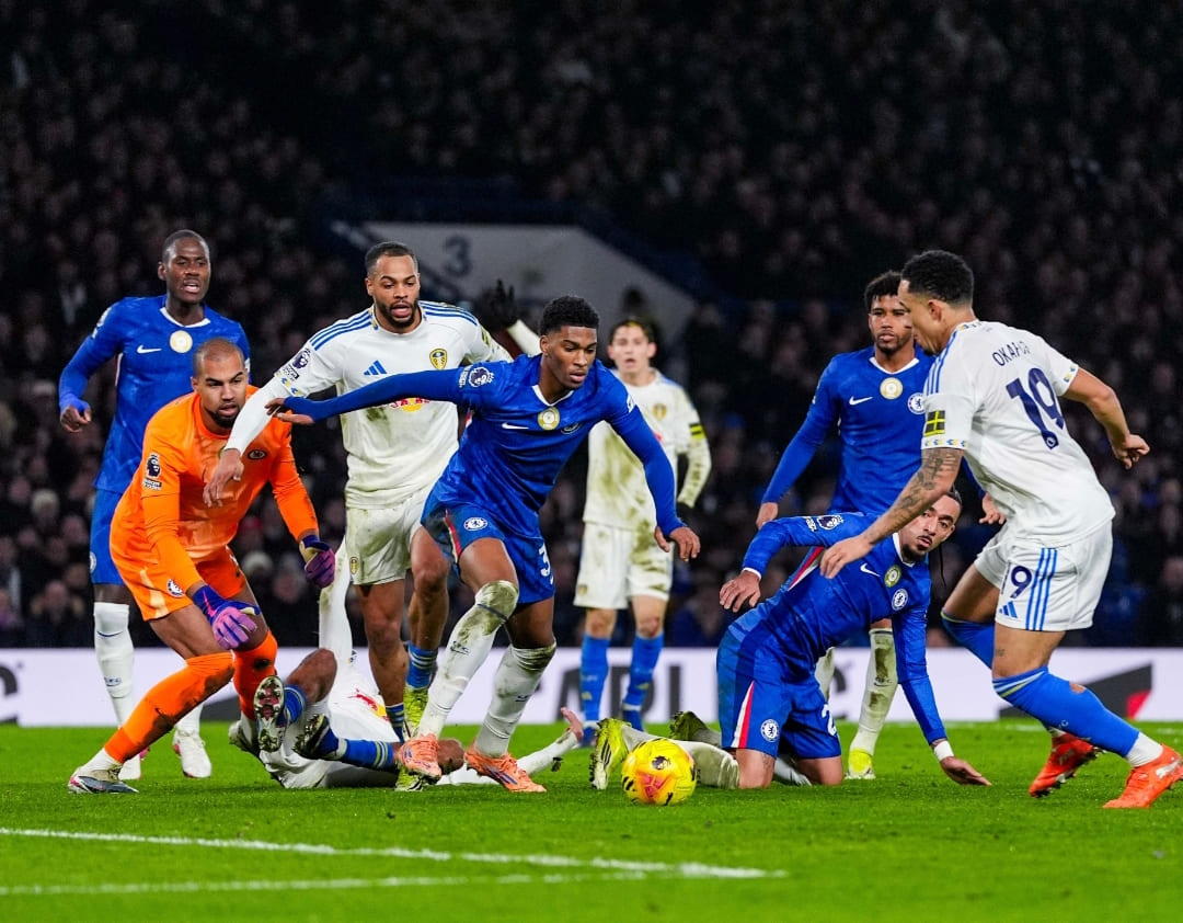 Chelsea gagal pertahankan keunggulan dua gol saat melawan Leeds yang berakhir 2-2 di Premier League.(Foto: X @LUFC)