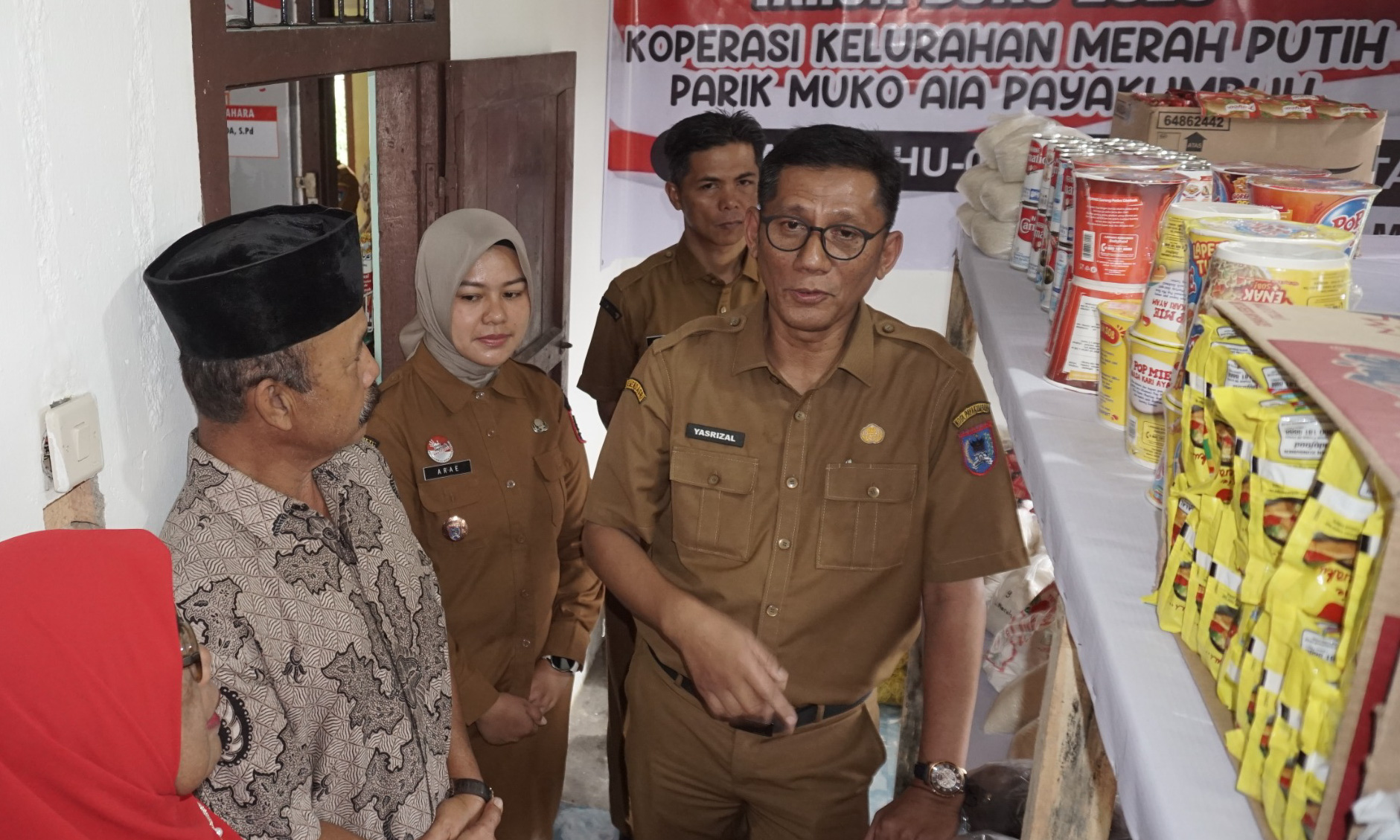 Asisten II Pemko Payakumbuh Yasrizal meresmikan Gerai Koperasi Merah Putih Parik Muko Aia di Kecamatan Lamposi Tigo Nagori, Selasa (10/2/2026).