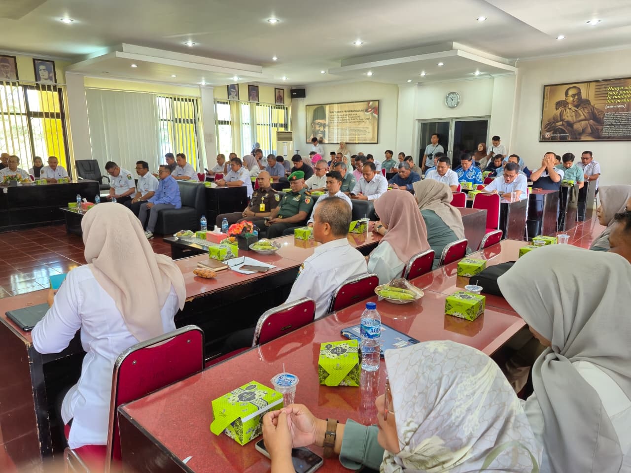 Sosialisasi Pajak Air Permukaan (PAP) kepada wajib pajak oleh Pemprov dan DPRD Sumbar di aula utama Kantor Bupati Agam, Rabu (11/2).