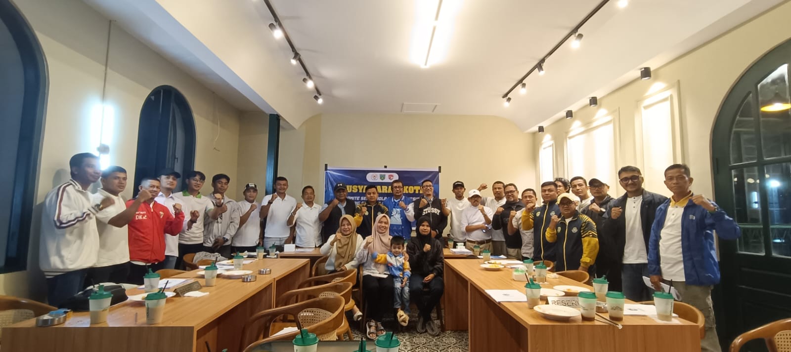 Peserta Musorkot KSMI Padangpanjang mengikuti sidang pleno pemilihan ketua dihadiri Pengprov KSMI Sumbar dan unsur KONI setempat.