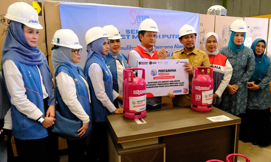 Penyerahan simbolis 1.577 tabung Bright Gas 5,5 Kg kepada Bupati Pidie Jaya di Gudang Bulog Pidie Jaya, 10 Februari 2026.