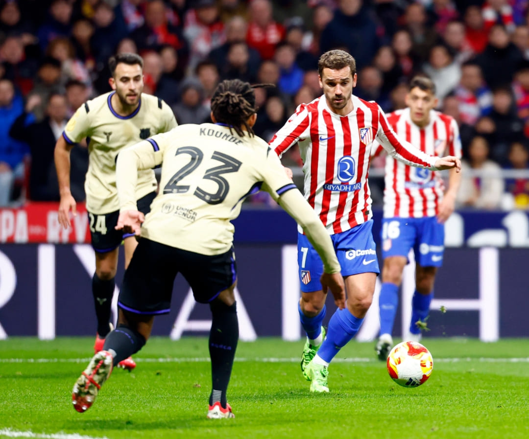 Atletico Madrid unggul 4-0 atas Barcelona, di babak pertama semifinal leg pertama Copa del Rey 2026.(Foto: X/@atleti)
