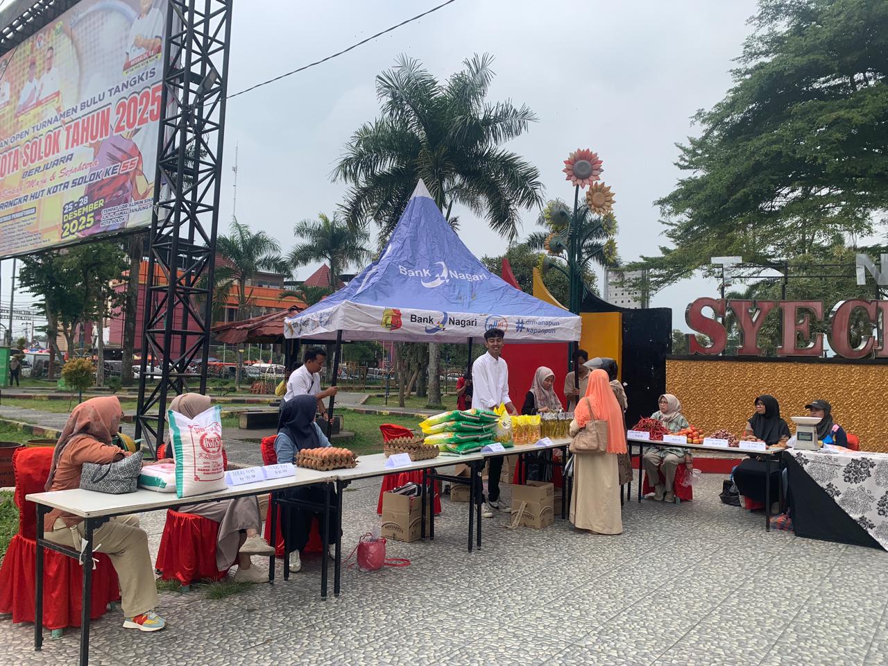 Pemerintah Kota Solok menggelar Gerakan Pangan Murah (GPM) serentak secara nasional melalui Zoom Meeting dengan tema Hari Pangan Serentak (HPS), Jumat (13/02/2026).