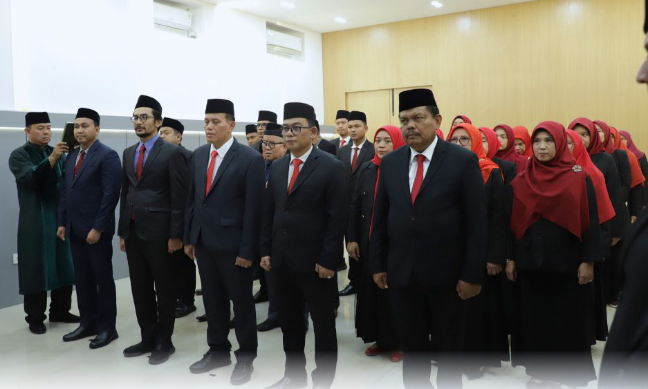 BPN Sumbar ambil sumpah MPPD untuk 19 Kantor Pertanahan se-Provinsi, perkuat pengawasan PPAT dan tertib administrasi.