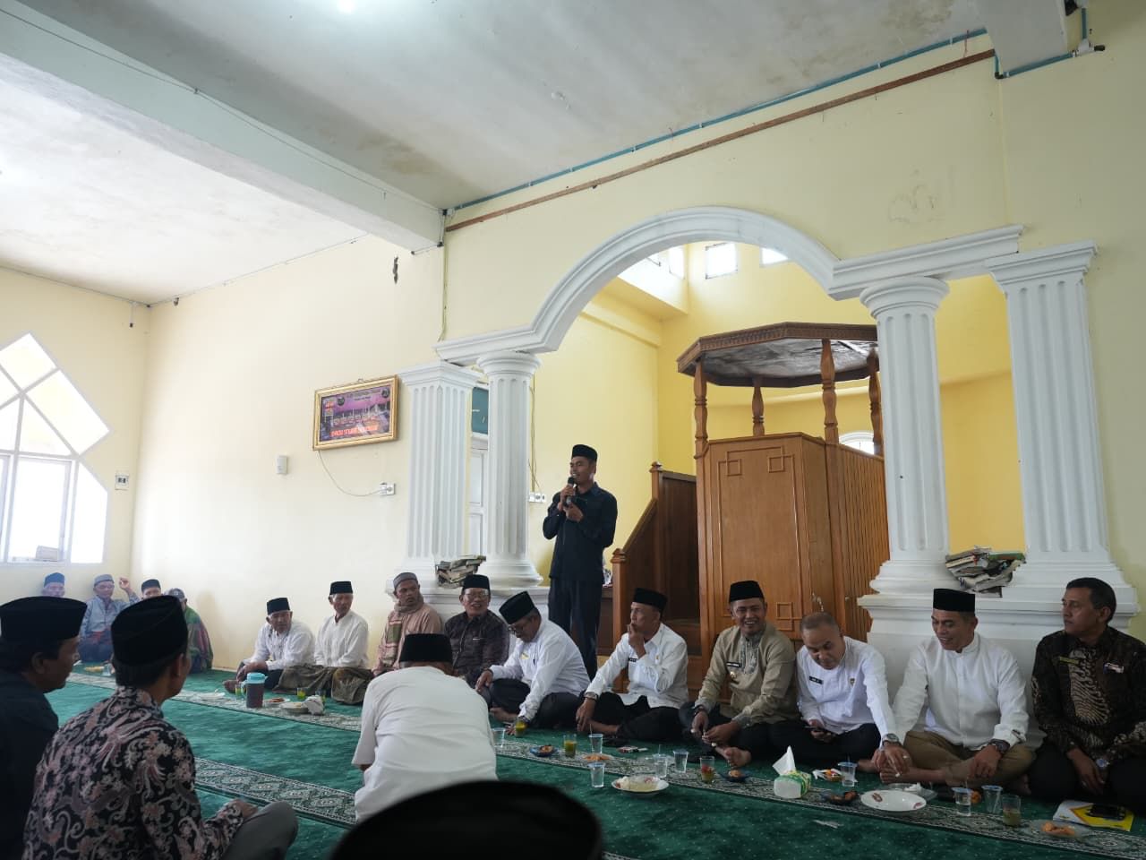 Bupati Solok, Jon Firman Pandu menggelar pertemuan bersama warga di Nagari Aiedingin, Kabupaten Solok, Minggu (15/02/2026).
