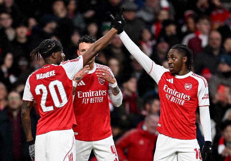 Eberechi Eze memberikan assist kunci dalam kemenangan Arsenal 4-0 atas Wigan. (Foto: X @arsenal)