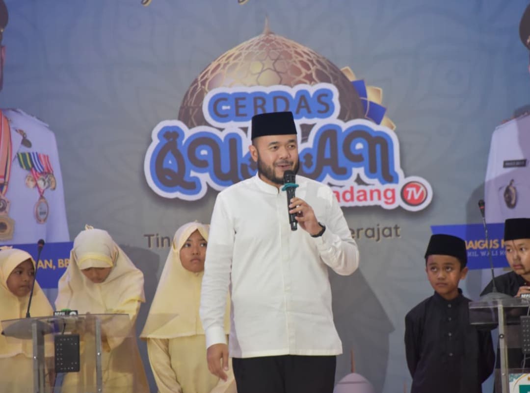 Wali Kota Padang, Fadly Amran, beri apresiasi kepada dewan juri, guru, dan peserta Lomba Cerdas Qur&rsquo;an 2026.(Foto: Prokopim)