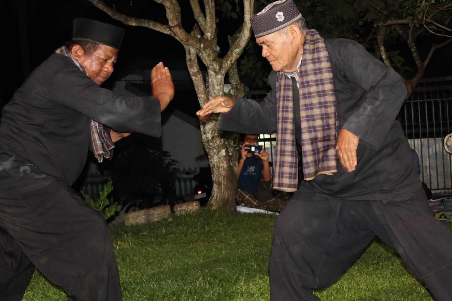 radisi silek Minangkabau kembali menggema di Nagari Gantung Ciri, Kecamatan Kubung, Kabupaten Solok, Sumatera Barat, Minggu (15/2/2026).