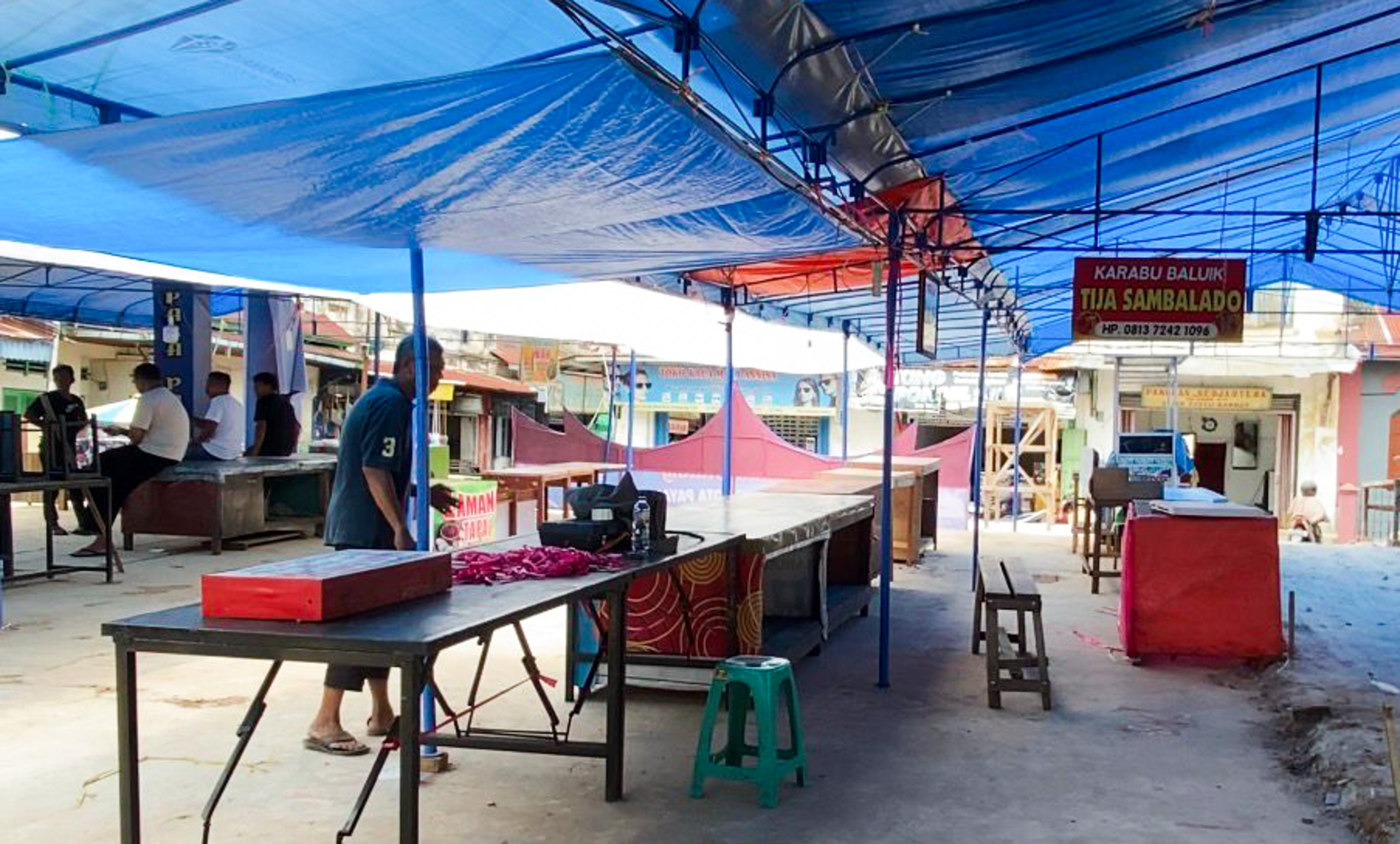 Ratusan lapak Pasar Pabukoan Payakumbuh diundi. Pedagang bayar Rp375 ribu dapat tenda, listrik, dan fasilitas kebersihan.