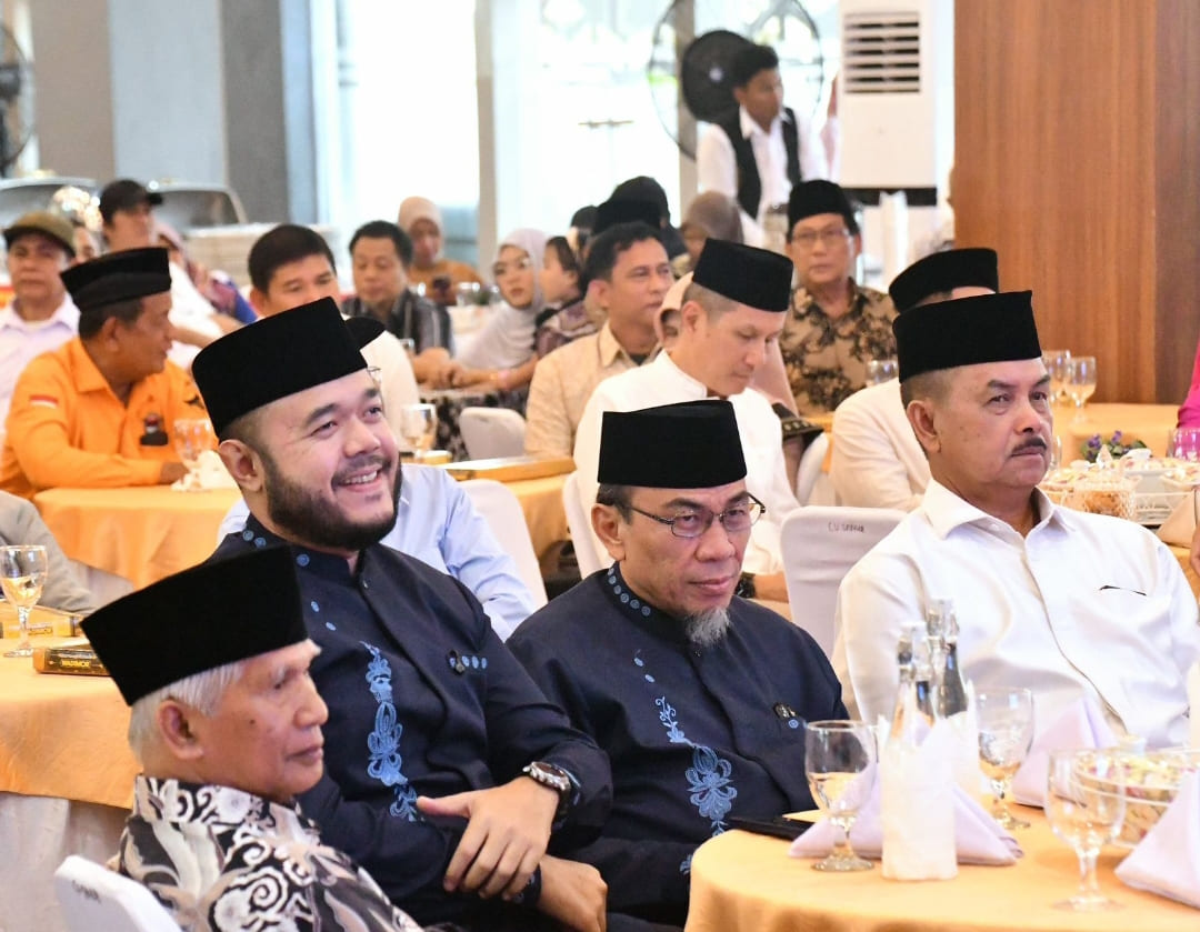Wali Kota Padang Fadly Amran dan Wakil Wali Kota Maigus Nasir saat refleksi setahun kepemimpinan di Bagindo Aziz Chan Youth Center, Jumat (20/2/2026).(Foto: Prokopim)