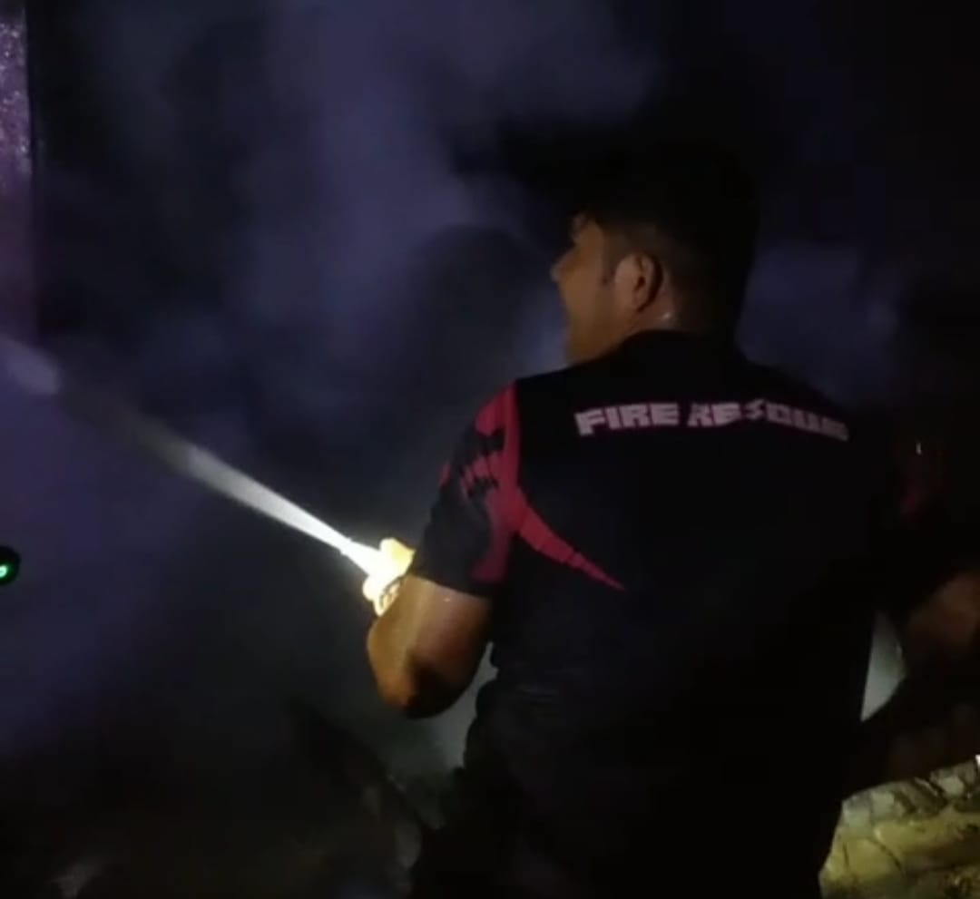 Kebakaran hanguskan rumah dan motor di Panti, Pasaman, Jumat dini hari (20/2/2026).