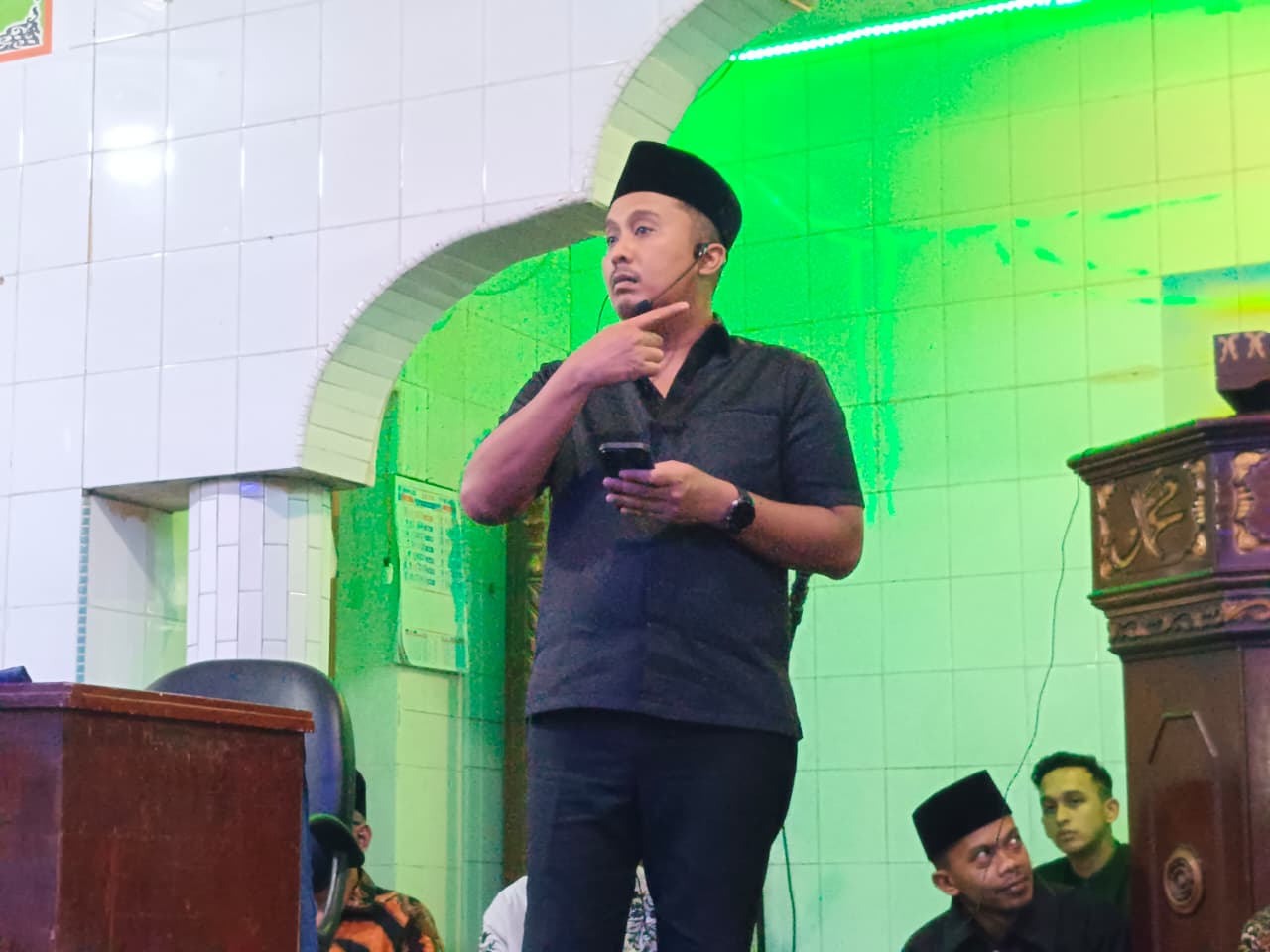 Wakil Gubernur Sumbar Vasko Ruseimy