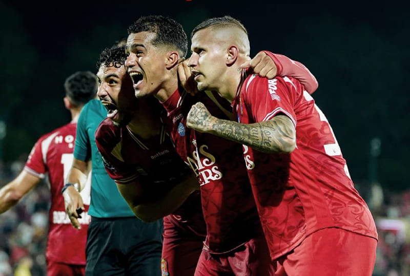 Persijap Jepara mengalahkan Persebaya Surabaya dengan skor 3-1 pada pekan ke-22 BRI Super League 2025/26 di Stadion Gelora Bumi Kartini, Sabtu (21/2/2026). (Foto: X @Persijap)