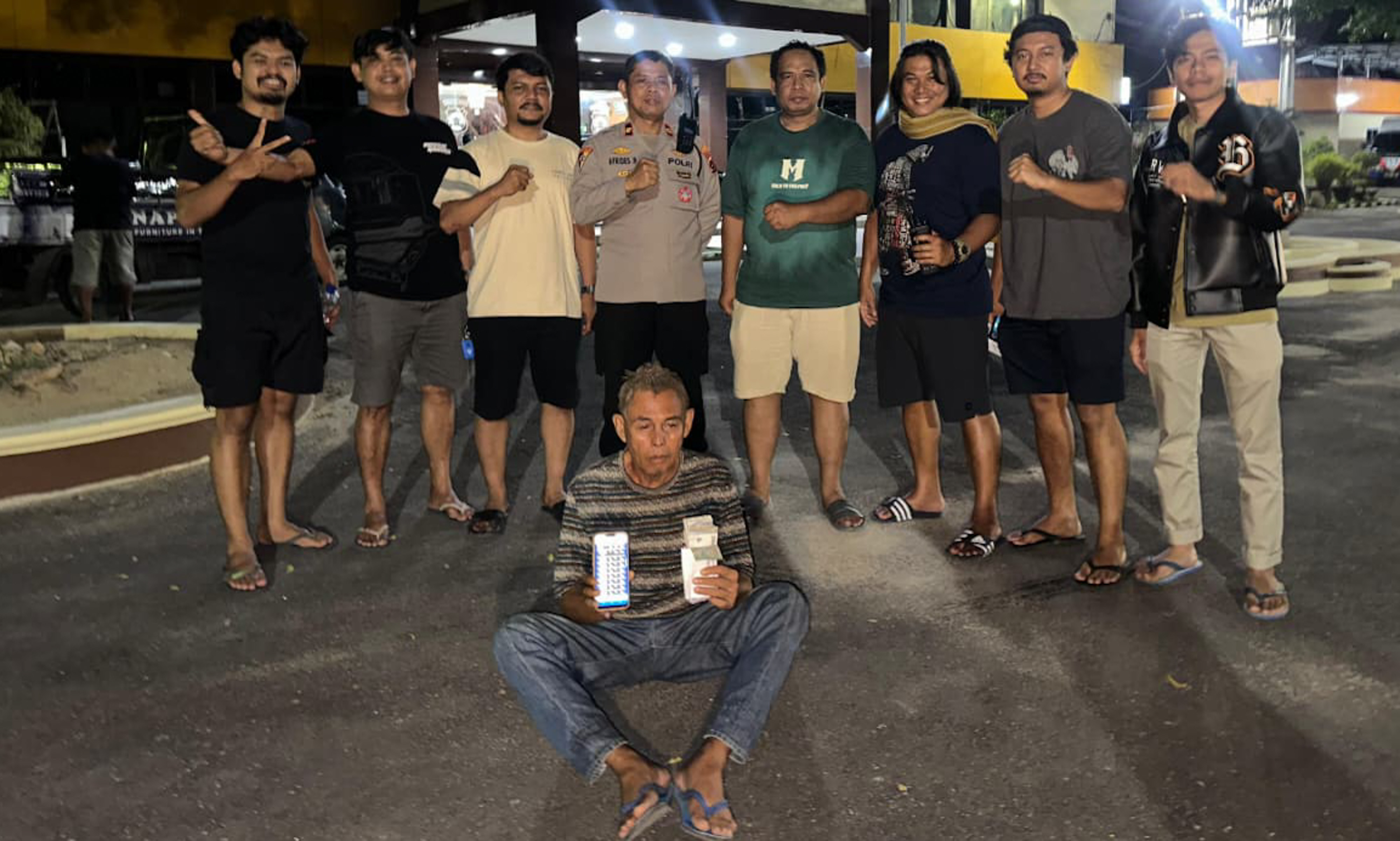 Operasi Pekat Singgalang 2026, pria lansia di Padang ditangkap diduga jalankan judi togel di warung kawasan Jati Rawang Melayu.