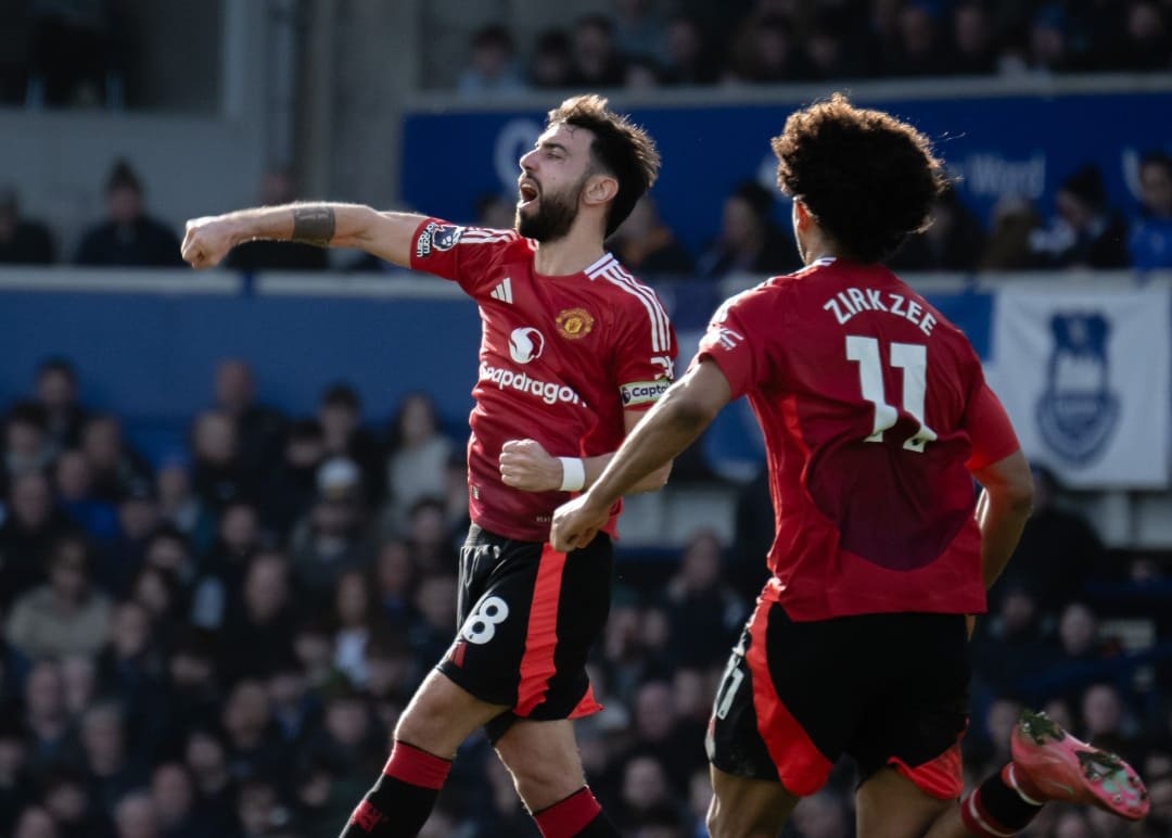 Kapten Manchester United, Bruno Fernandes, tetap menjadi ancaman utama bagi Everton, dengan perannya yang konsisten dalam mengatur serangan dan menciptakan peluang.(Foto: Dok. IG @manutd)