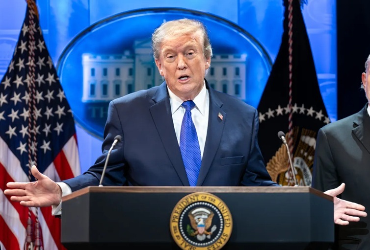 DISAMBUT KRITIK TAJAM: Dalam beberapa pekan terkahir Presiden AS Donald Trump menjadi sorotan dunia. 