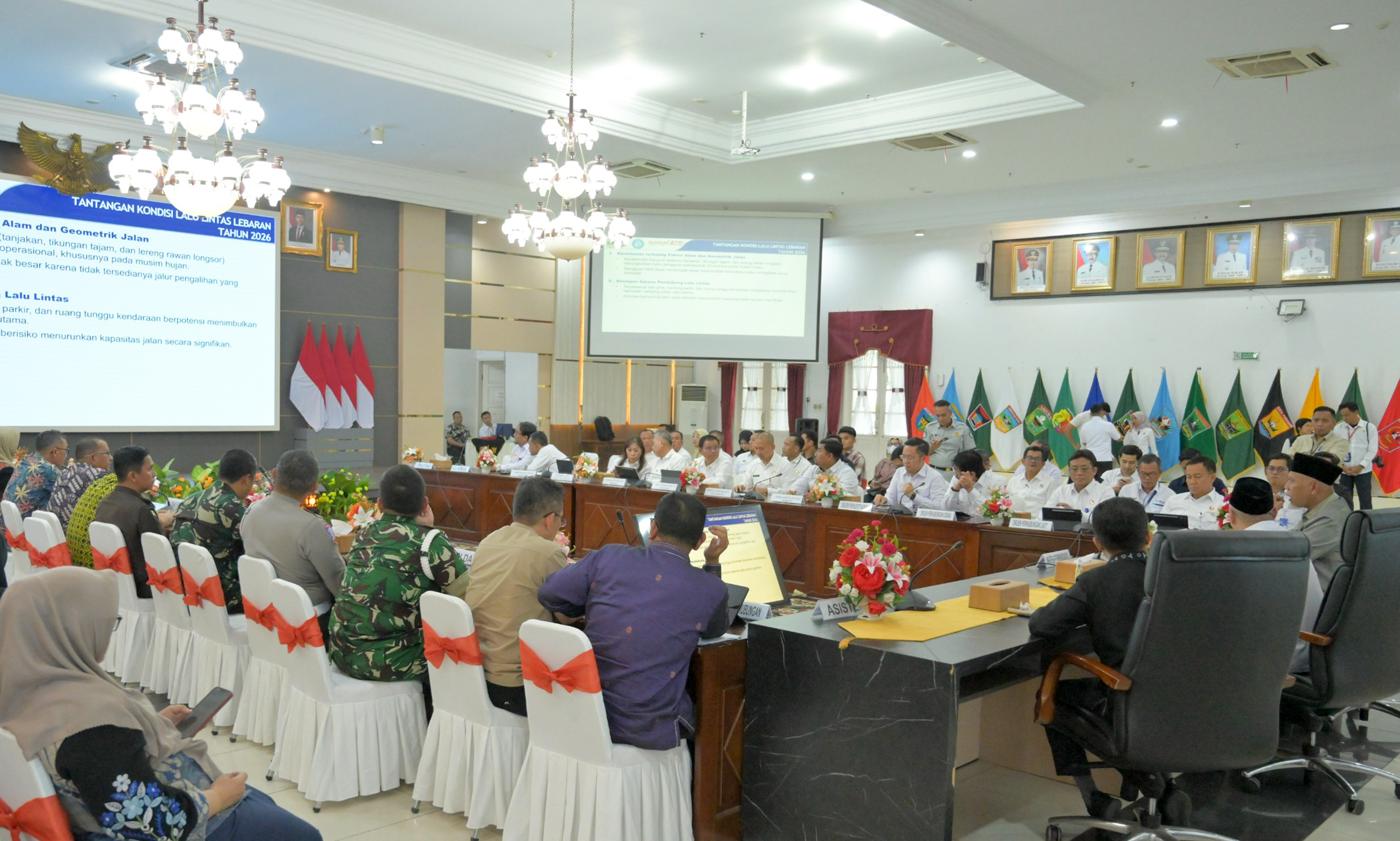 Skema one way disepakati dalam Rapat Koordinasi bersama Menteri Perhubungan Dudy Purwagandhi di Auditorium Gubernuran, Kamis (26/2/2026).
