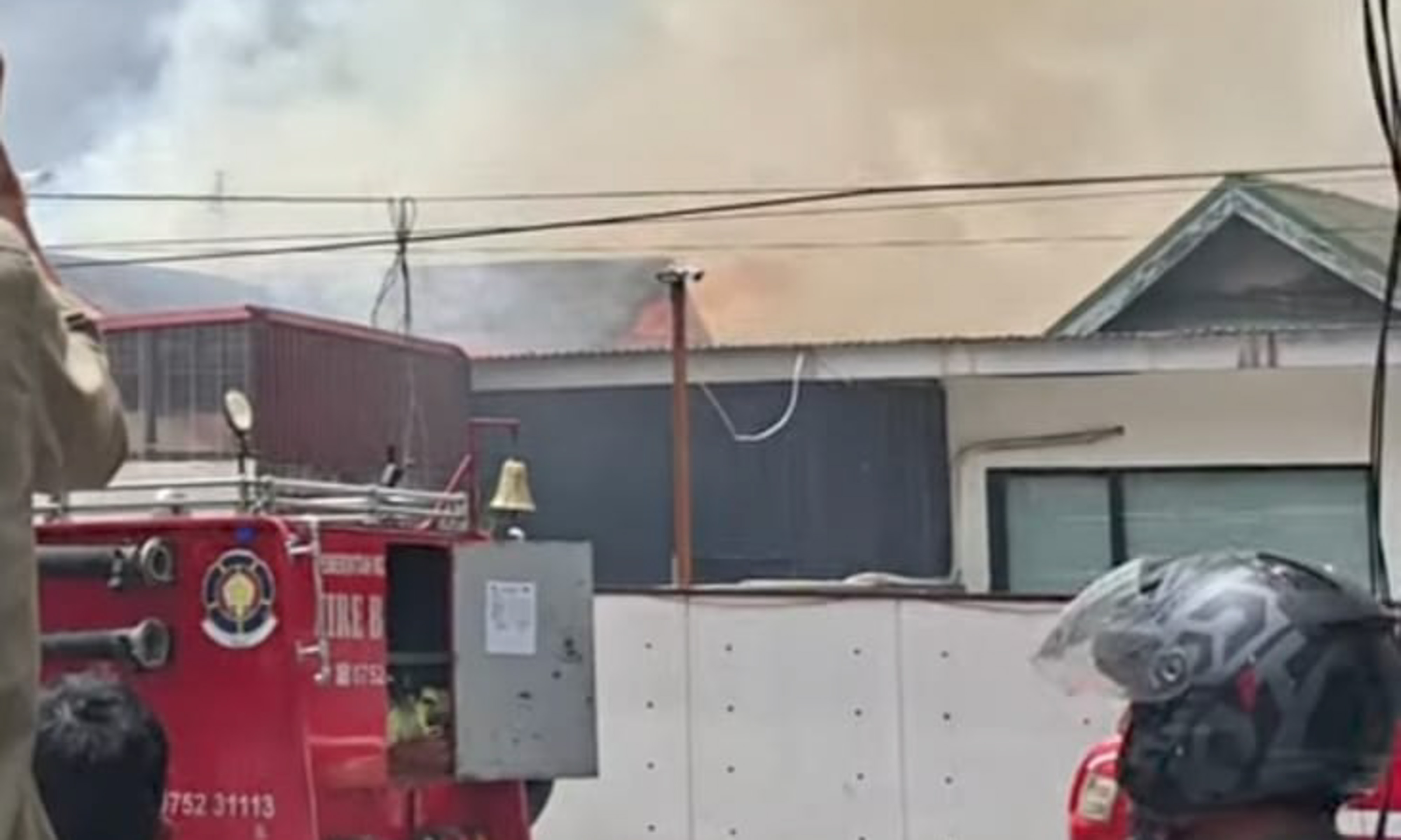 Kebakaran hanguskan Cafe Tanggal Merah di Bukittinggi, Jumat siang.