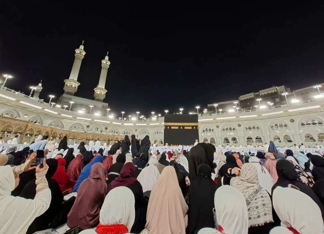 Jamaah umrah asal Sumbar bakal tertahan di Arab Saudi setelah penutupan penerbangan imbas serangan Amerika Serikat&ndash;Israel ke Iran.(Foto ilustrasi: Dok. Jawapos.com)