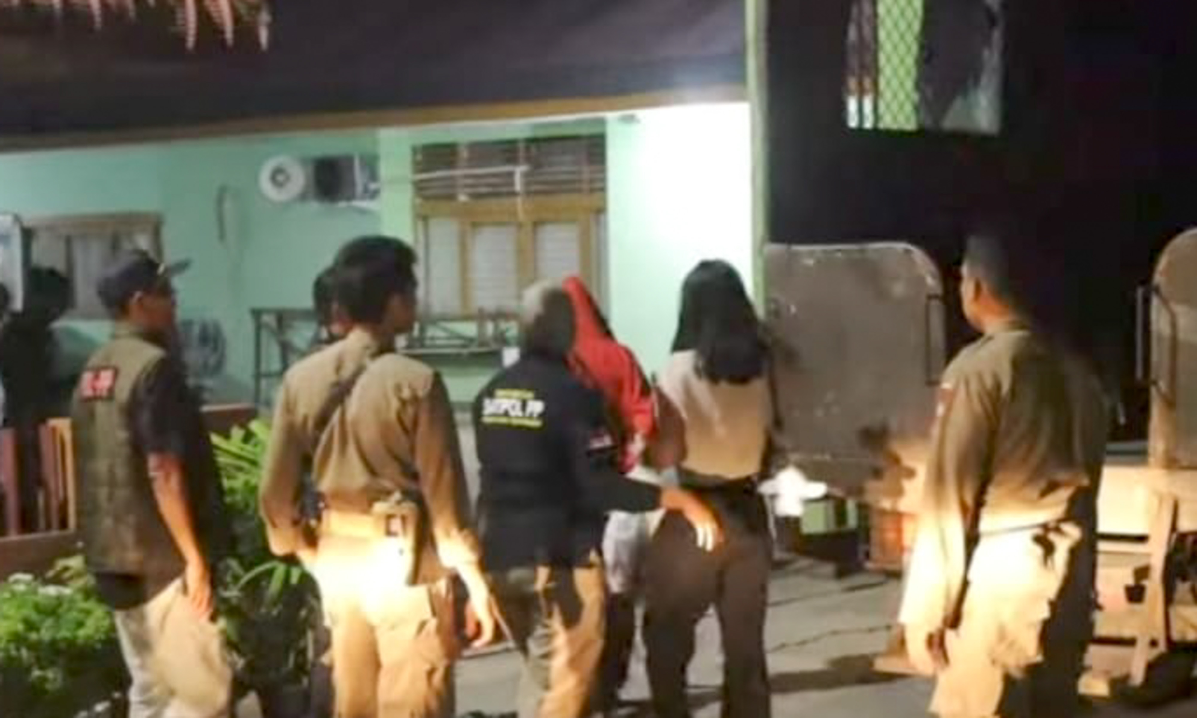 Satpol PP Padang patroli dini hari Ramadan 2026, amankan 3 wanita dan sisir titik rawan tawuran serta balap liar.