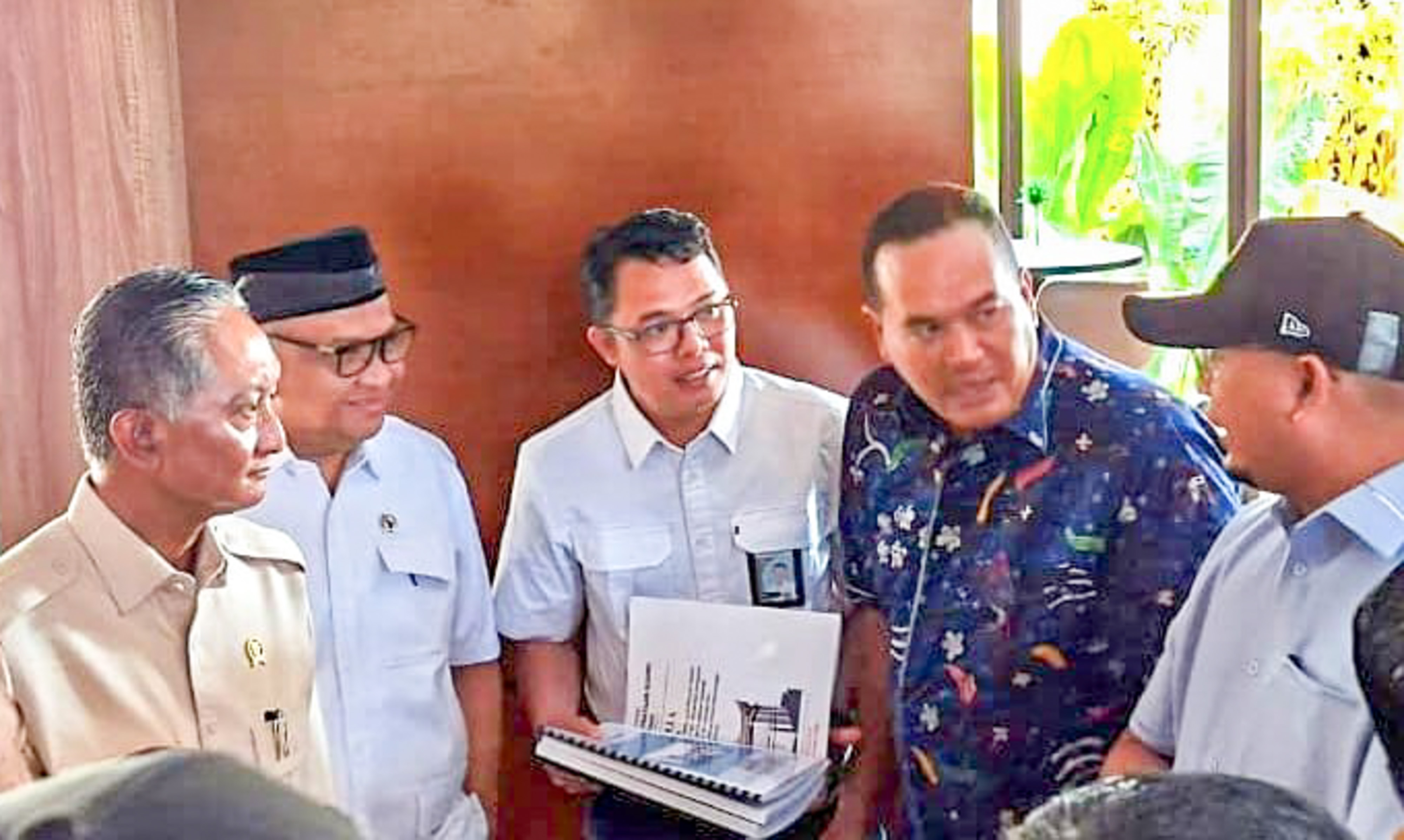 Yota Balad temui Menteri PU Dody Hanggodo dorong pembangunan pasar basah dan peningkatan jalan di Kota Pariaman.