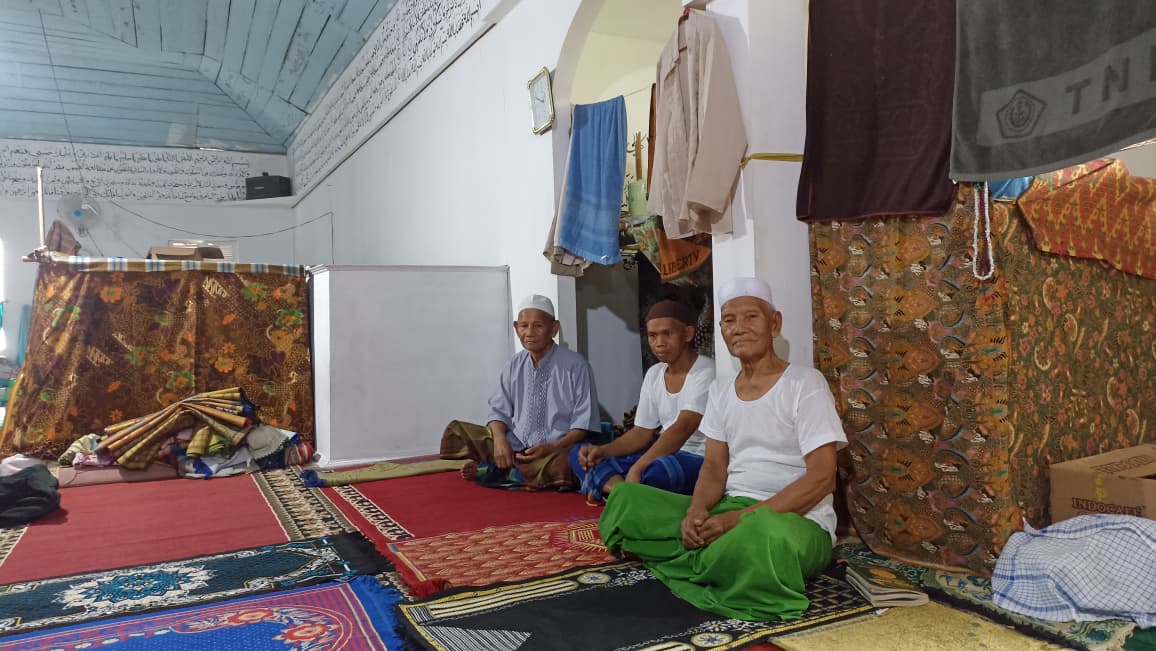 Tradisi suluk di Surau Lubuak Landua Pasaman Barat diikuti 62 jamaah selama 40 hari Ramadan untuk memperbanyak zikir dan ibadah.