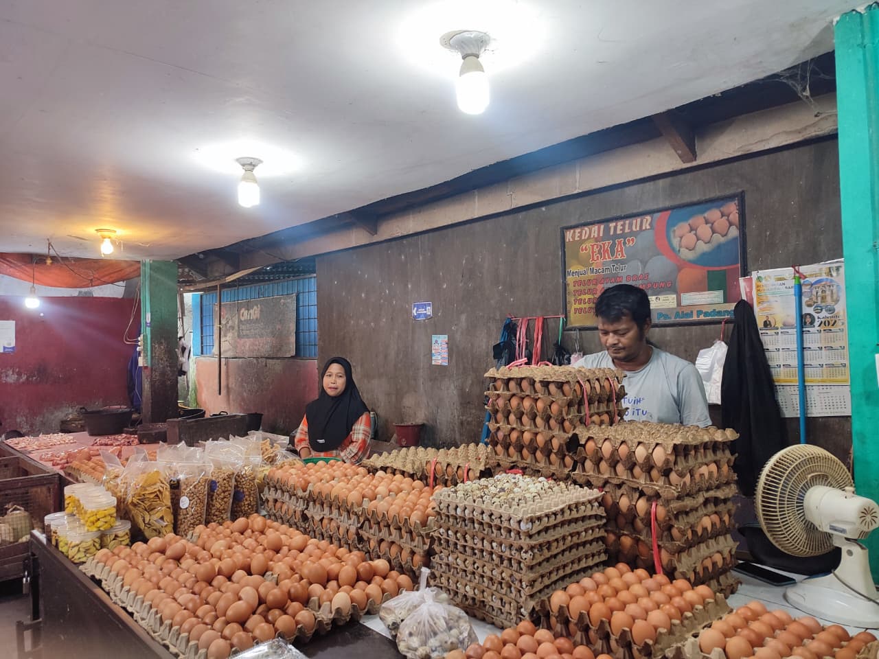 Aktivitas jual beli di Pasar Alai, Kota Padang, dilaporkan mengalami penurunan selama berjalannya bulan suci Ramadhan 2026.