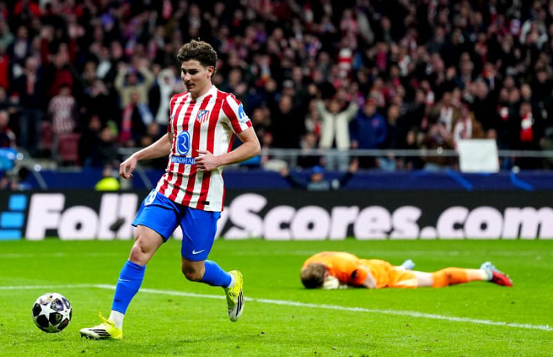 Julian Alvarez mencetak gol ketiga Atletico Madrid ke gawang Tottenham Hotspur pada babak pertama leg pertama Liga Champions di Stadion Metropolitano, Selasa (11-3-2026).(Foto: UEFA.com)