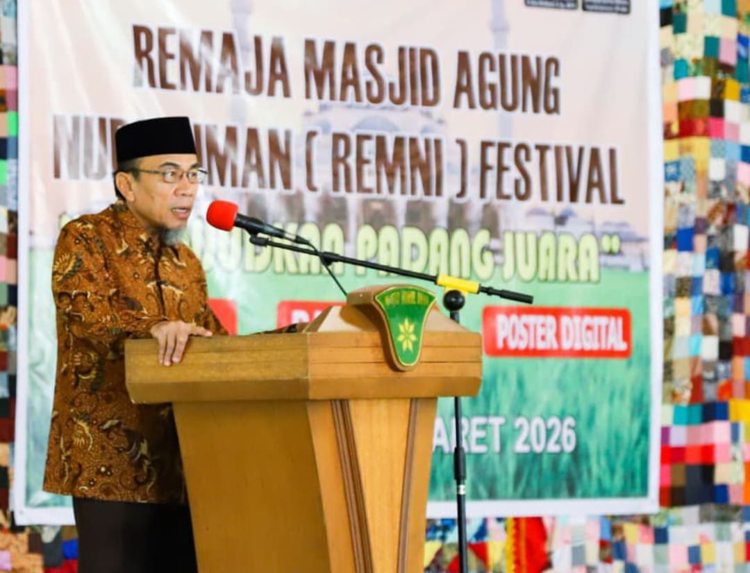 Wakil Wali Kota Padang, Maigus Nasir, membuka REMNI Festival 2026 di Masjid Agung Nurul Iman, Selasa (10/3/2026).(Foto: Prokopim)