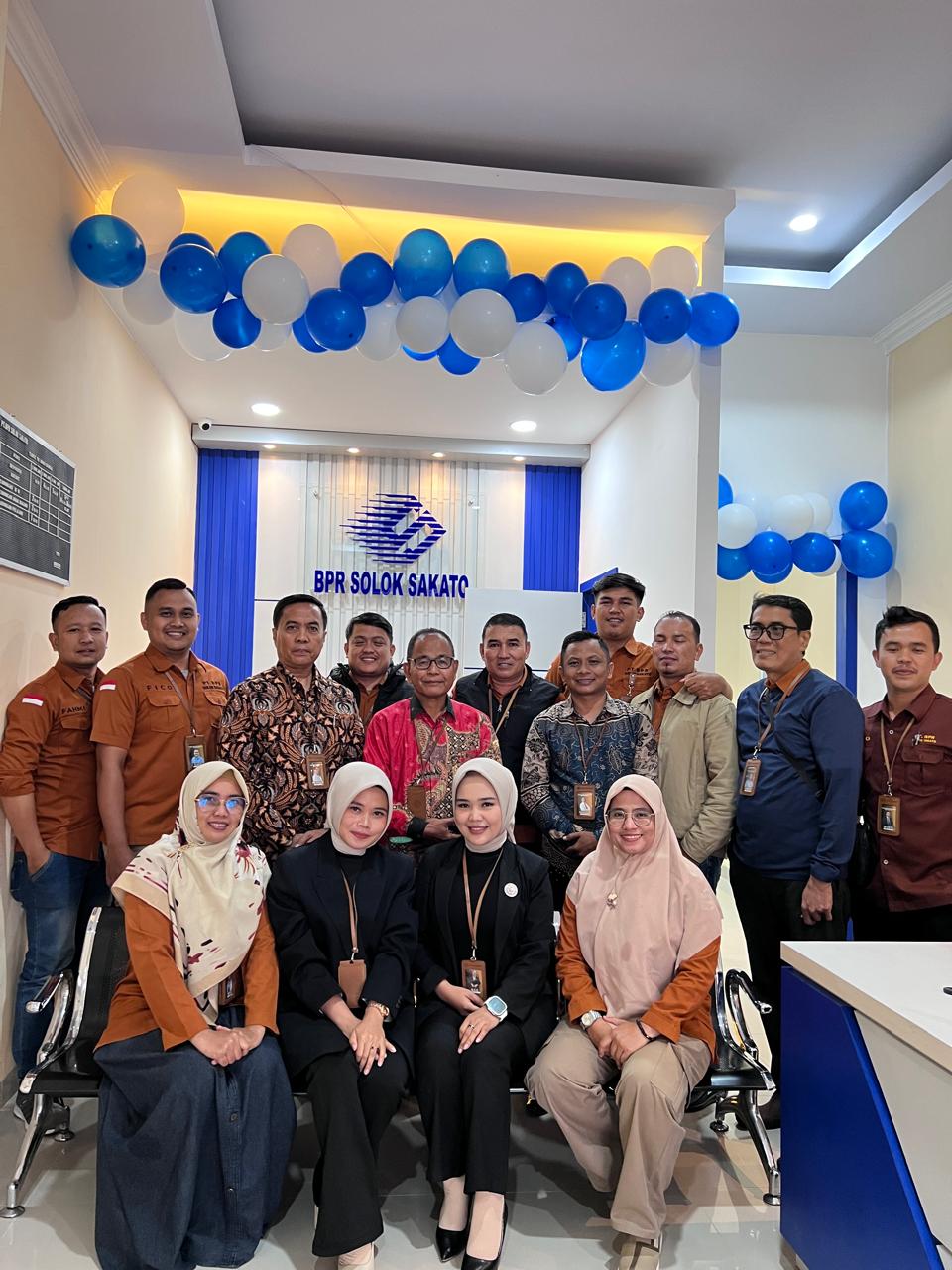 Kinerja PT BPR Solok Sakato 2025 tumbuh positif. Aset naik 15,70 persen dan laba meningkat 34,49 persen didorong pertumbuhan kredit serta dana pihak ketiga.