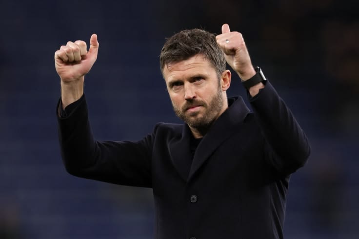 Metode latihan Michael Carrick di Manchester United mendapat dukungan pemain. Pendekatan latihan singkat namun intens dinilai efektif meningkatkan performa tim.