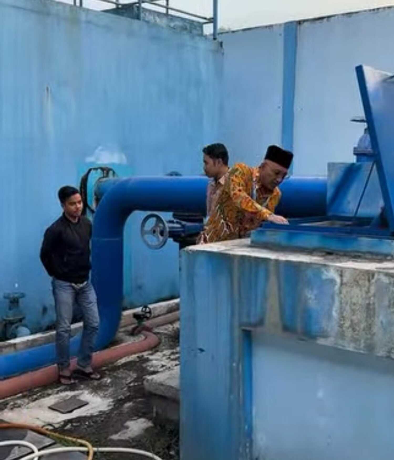 Dirut Perumda Air Minum Kota Padang meninjau IPA Kamis (12/3), untuk memastikan distribusi air lancar saat Lebaran 1447 Hijriyah.
