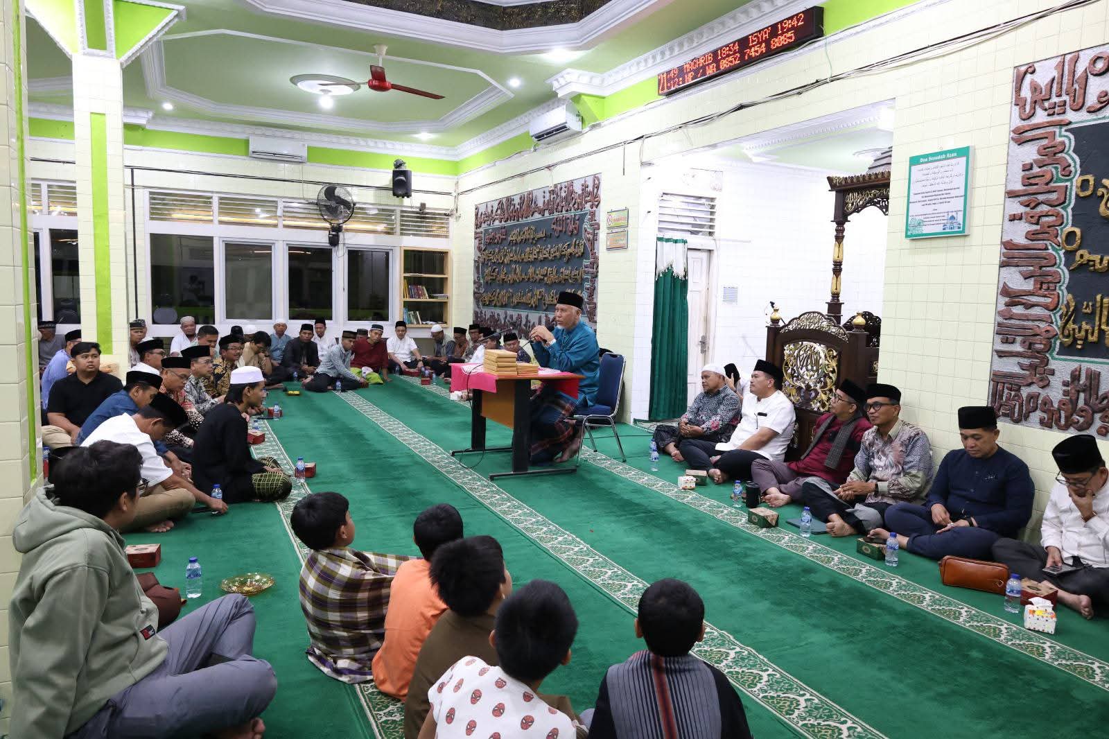 TSR Pemprov Sumbar kunjungi Masjid Nurul Huda, Kampuang Tarandam, Kelurahan Pondok II Kecamatan Pariaman Tengah Kota Pariaman dalam rangkaian Safari Ramadhan 1447 Hijriah, Minggu (15/3/2026).