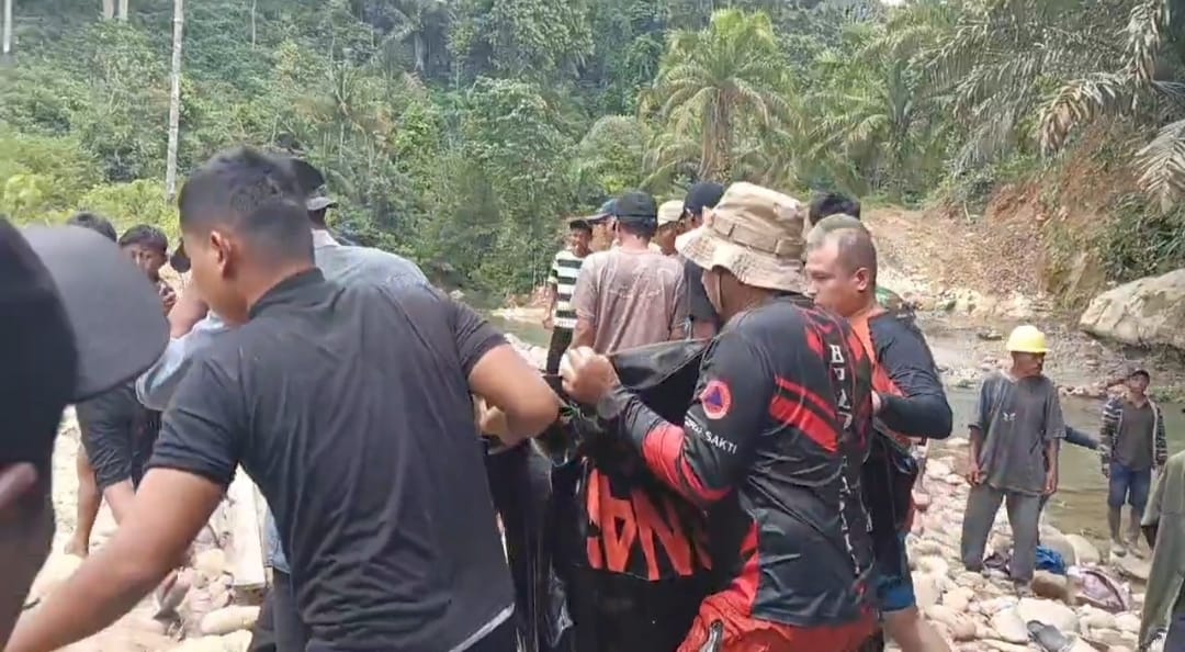 Tim SAR gabungan menemukan bocah 6 tahun yang hanyut di Sungai Batang Lapu Pasaman Barat dalam kondisi meninggal setelah pencarian sejak Minggu.