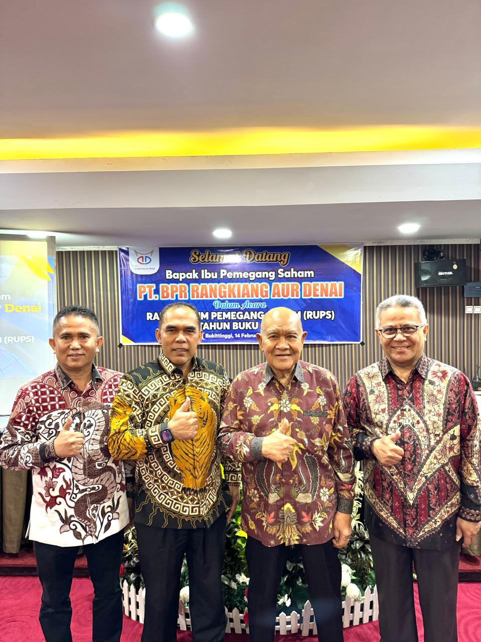 Kika : Gusman Dodi (Direktur), Dodi Yuli Satria (Dirut), Asmi Sjahbuddin (Komut), Efrizal (Komisaris)
