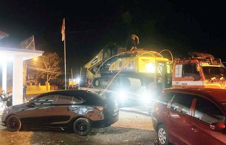 DISITA: Alat berat yang diduga digunakan untuk aktivitas penambangan emas ilegal diamankan di Mapolres Kota Solok, beberapa waktu lalu.