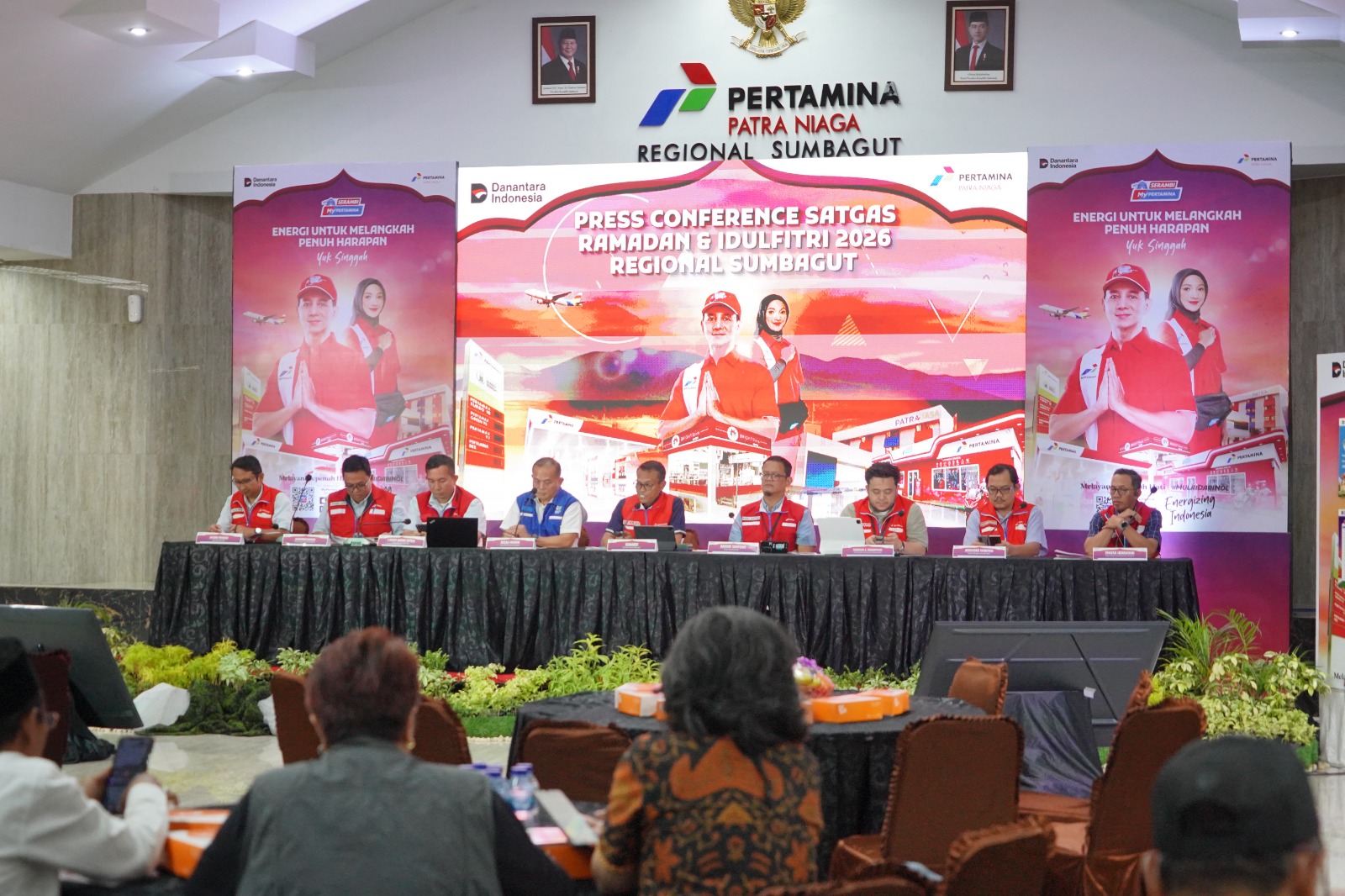 Pertamina Patra Niaga Sumbagut menyiagakan 296 SPBU dan 946 agen LPG selama Satgas Ramadan&ndash;Idulfitri 2026. Kesiapan tersebut disampaikan dalam konferensi pers di Aula Bright Gas, Selasa (17/3/2026).