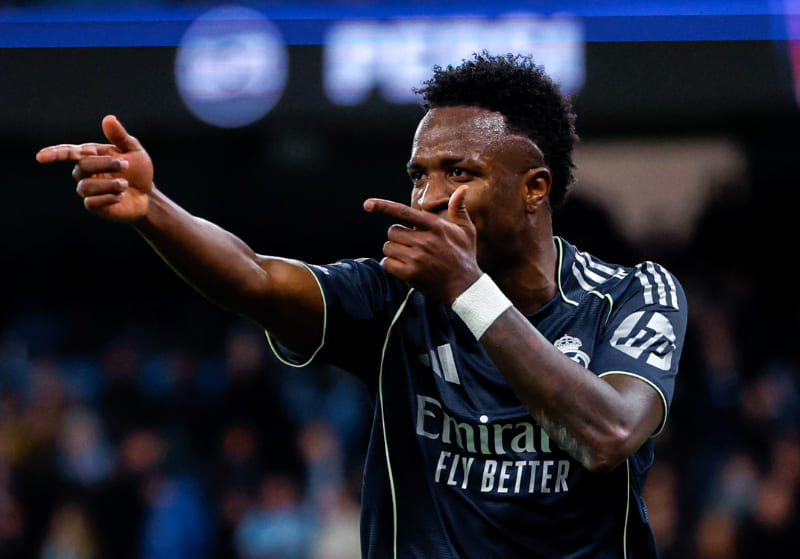Vinicius Junior mencetak dua gol dan memastikan kemenangan Real Madrid atas Manchester City dan melaju ke perempat final di Liga Champions 2026.(Foto: x.com/realmadriden)