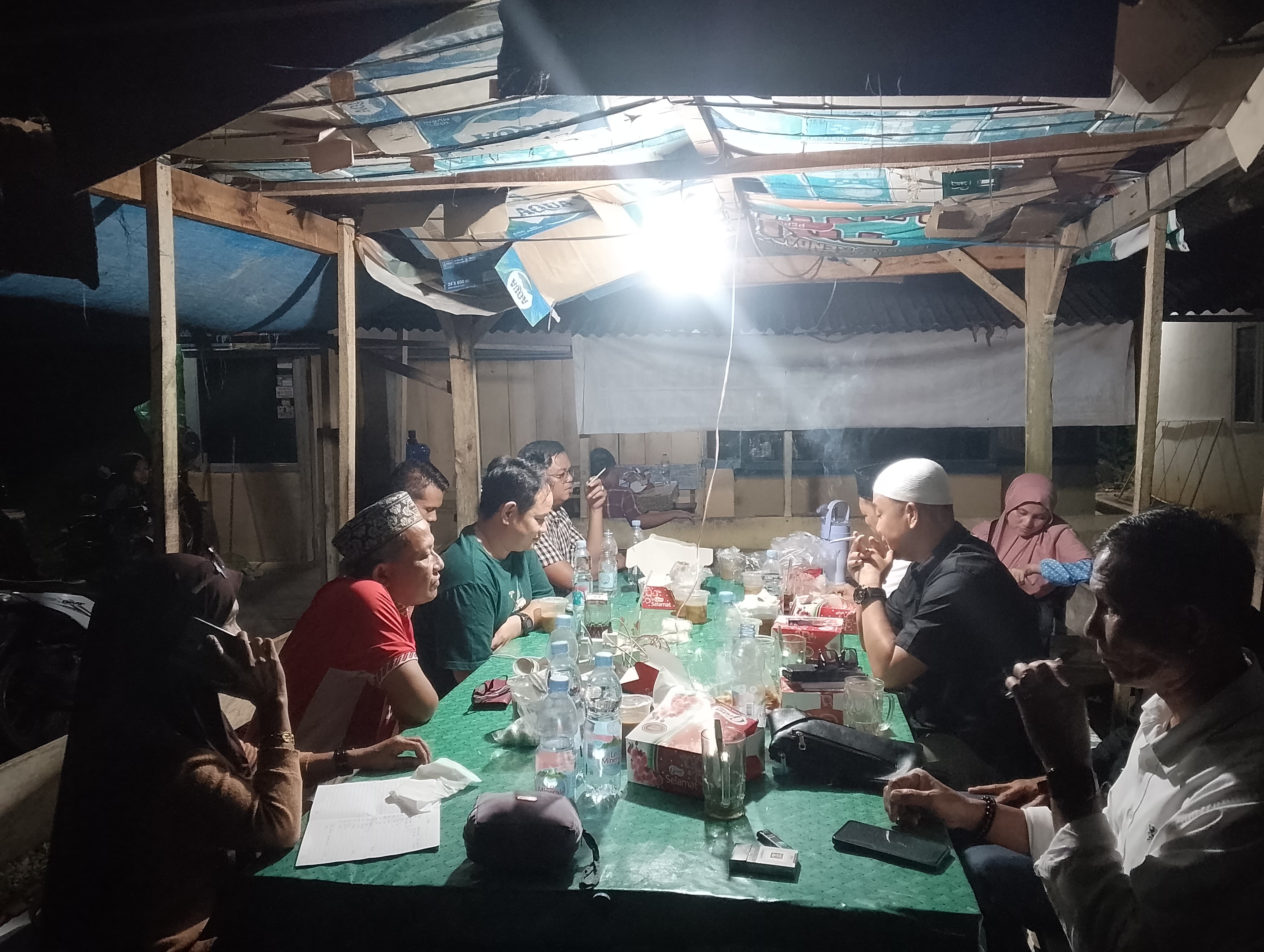 Sekber Wartawan Bersatu Kabupaten Dharmasraya menggelar kegiatan buka puasa bersama pada Selasa (17/3) sebagai upaya mempererat tali silaturahmi antar insan pers sekaligus memperkuat kebersamaan.
