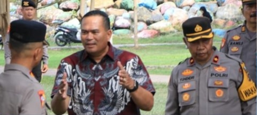 Wali Kota Pariaman Yota Balad meninjau Pos PAM dan Pos Yan Lebaran di sejumlah titik strategis untuk memastikan keamanan dan pelayanan wisatawan tetap optimal.